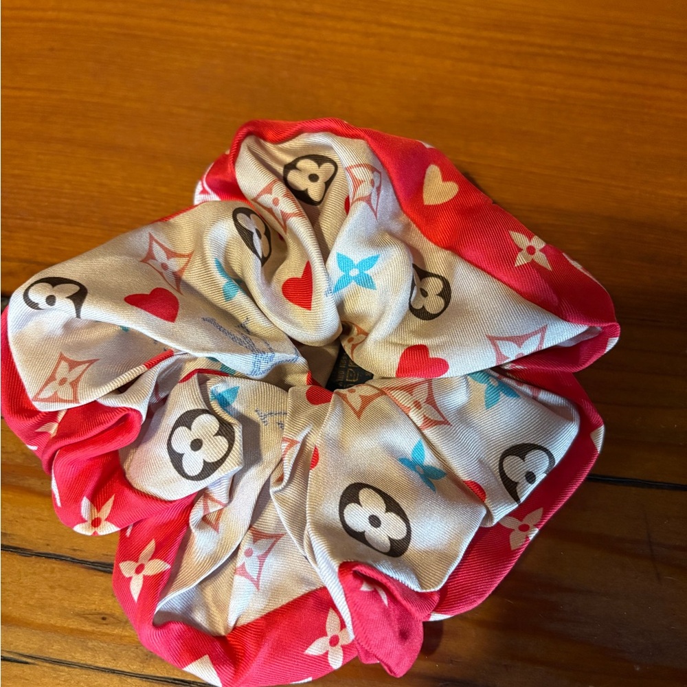Louis Vuitton Red and Blue Silk Scarf - Picture 8 of 11